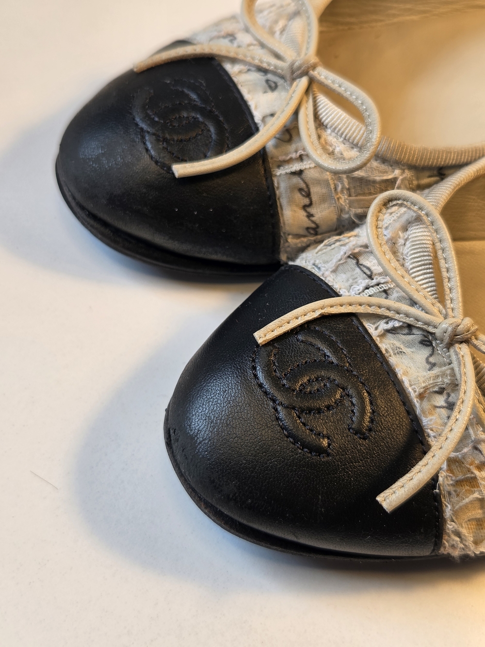 Chanel Ballerina Interlocking CC logo flats  35.5- Text Printed Fab/leather Auth - Picture 5 of 11